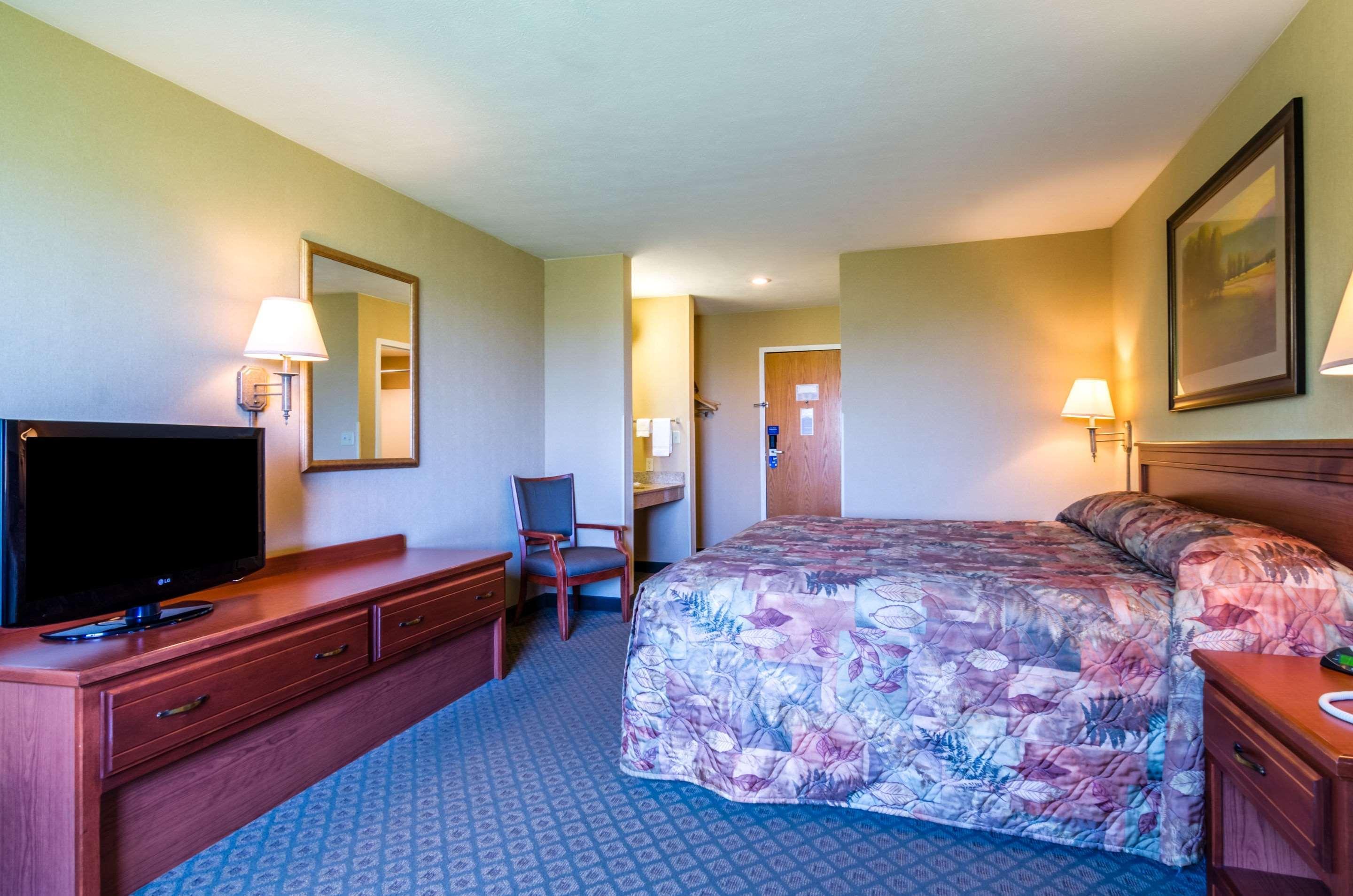 Super 8 By Wyndham Cozad Hotel Eksteriør billede