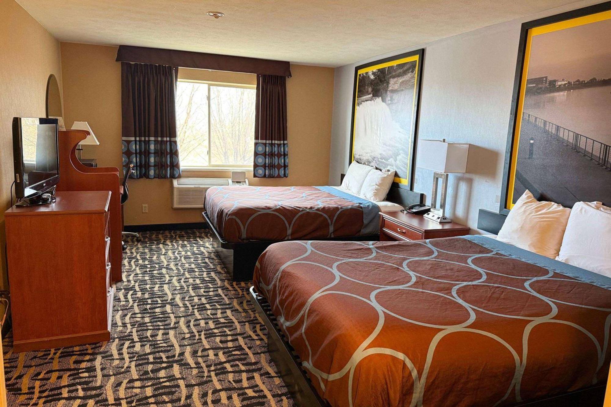 Super 8 By Wyndham Cozad Hotel Eksteriør billede